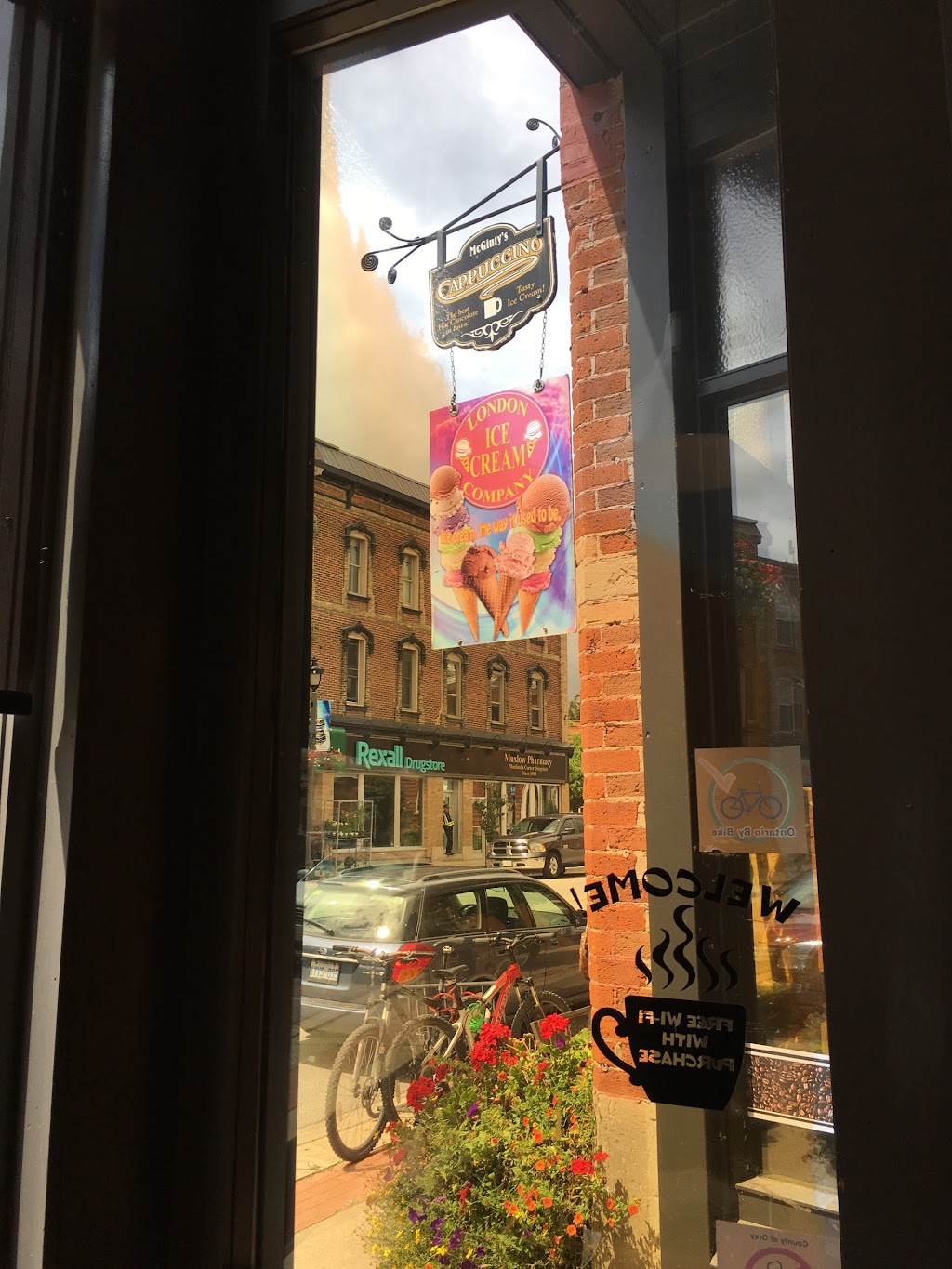 McGintys Cafe | 45 N Sykes St, Meaford, ON N4L 1V9, Canada | Phone: (519) 538-0092