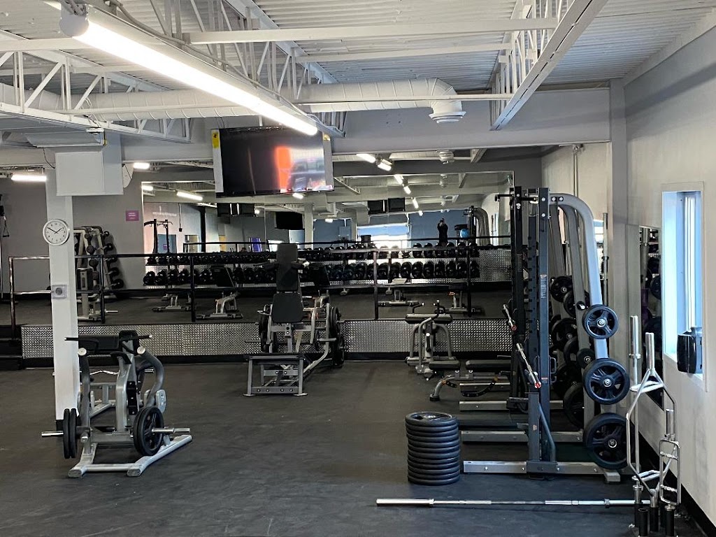 Anytime Fitness (ChelseaQC) | 7 Chem. Alonzo-Wright, Chelsea, QC J9B 1L4, Canada | Phone: (819) 595-1919
