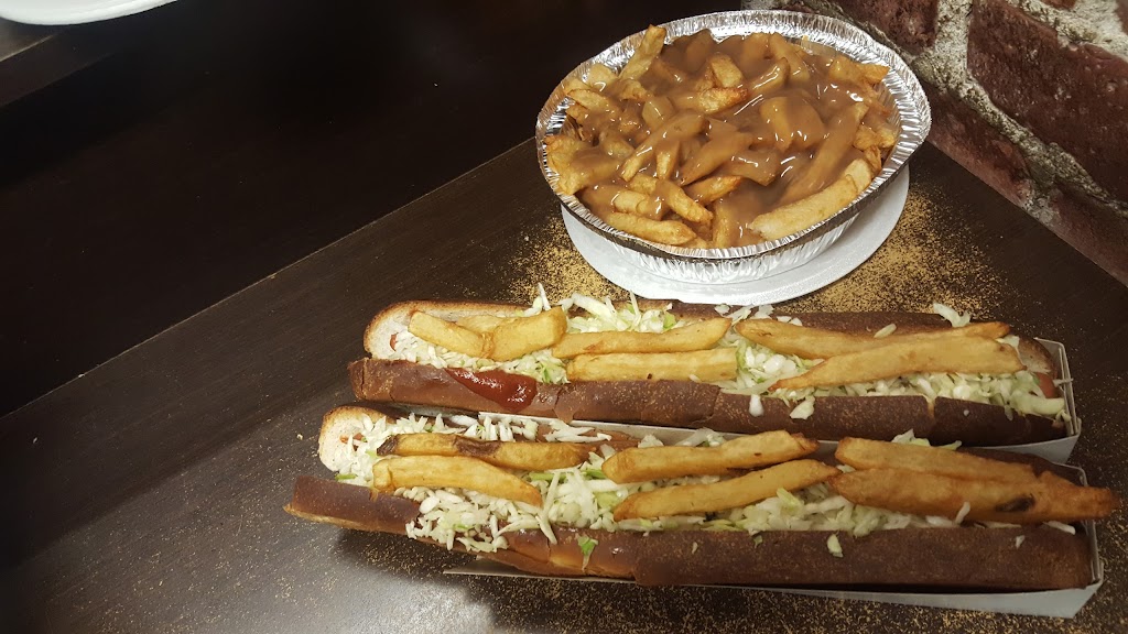 Restaurant Jeannot | 1190 Av. de Grand-Mère, Grand-Mère, QC G9T 2J3, Canada | Phone: (819) 538-5451