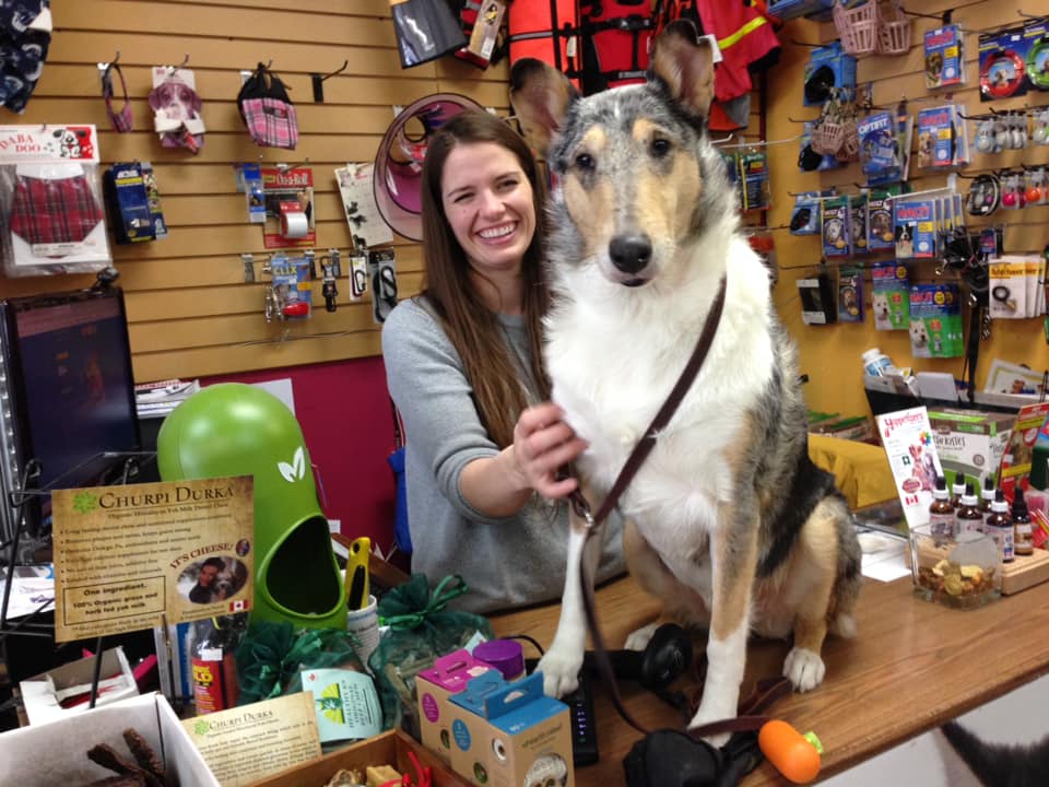 Lynn Valley Pet Food | 1266 Lynn Valley Rd, North Vancouver, BC V7J 2A3, Canada | Phone: (604) 988-9912