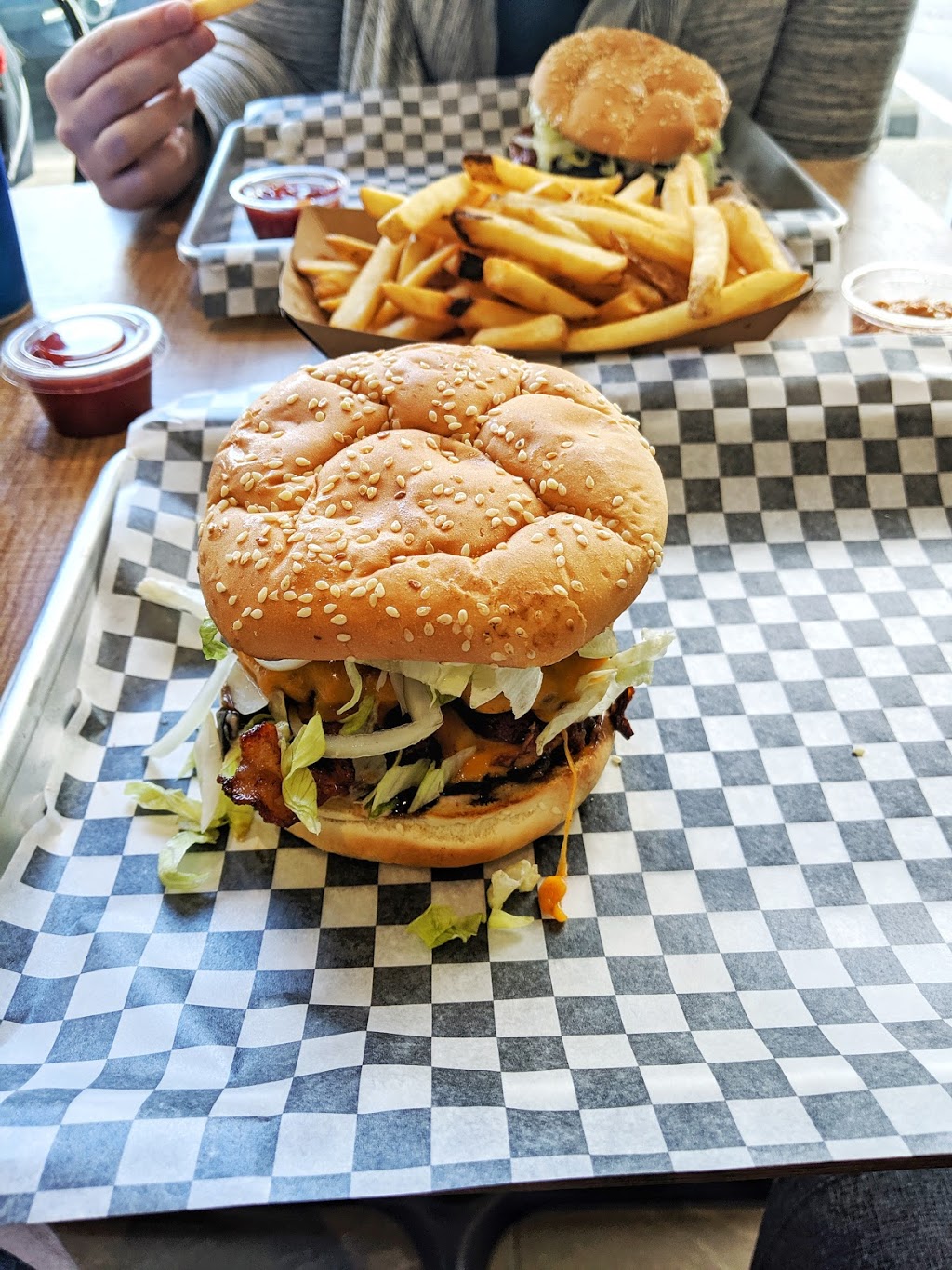 Burger Shack | 45800 Promontory Rd Unit 105, Chilliwack, BC V2R 5Z5, Canada | Phone: (604) 824-6833
