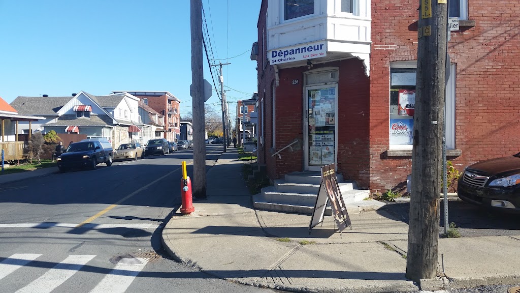 Dépanneur Saint-Charles | 236 Rue Saint-Charles, Saint-Jean-sur-Richelieu, QC J3B 2E1, Canada | Phone: (450) 346-2575