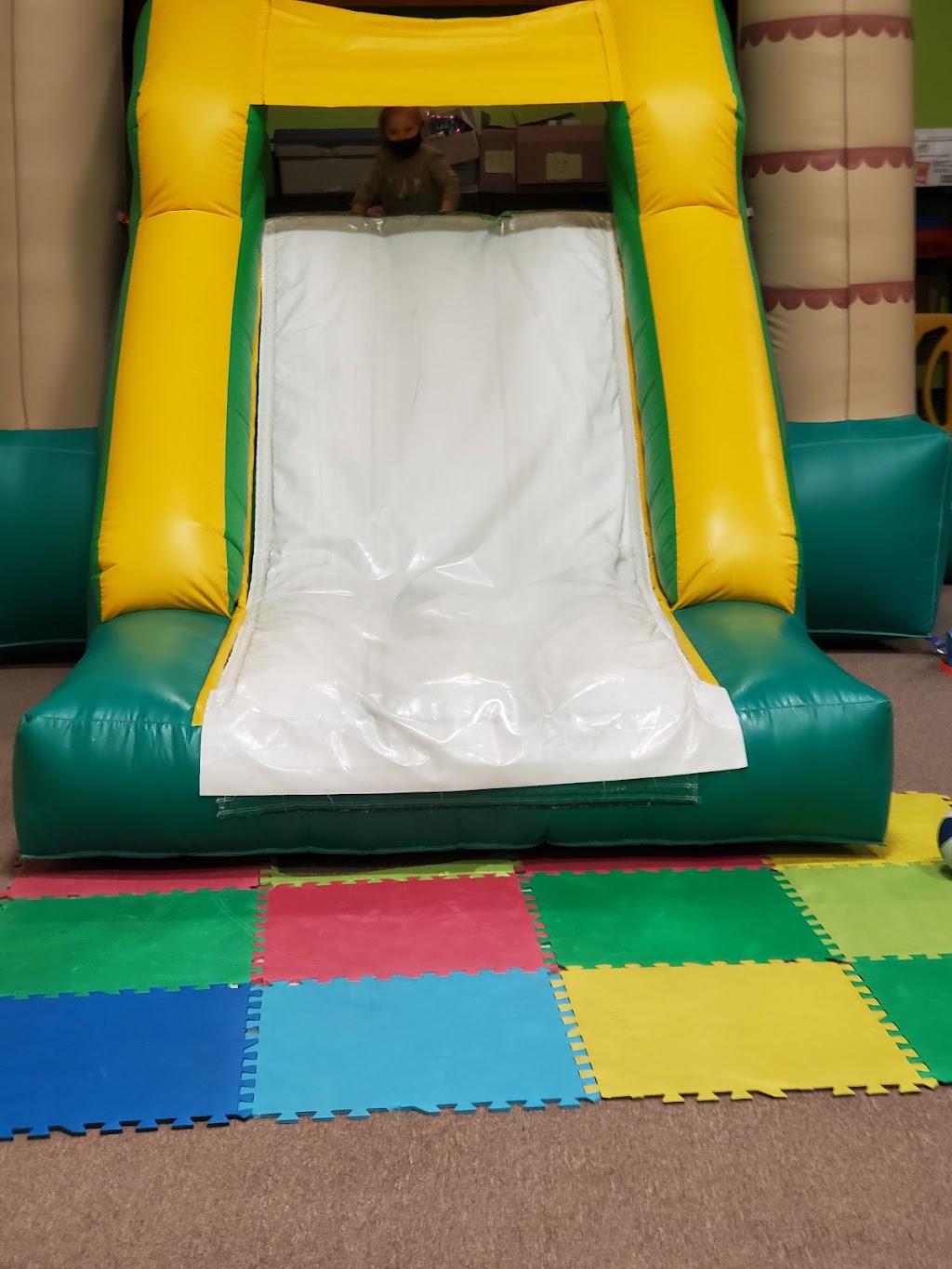 Jungle Oasis Playground | 695 Riddell Rd #2, Orangeville, ON L9W 4Z5, Canada | Phone: (519) 941-1010
