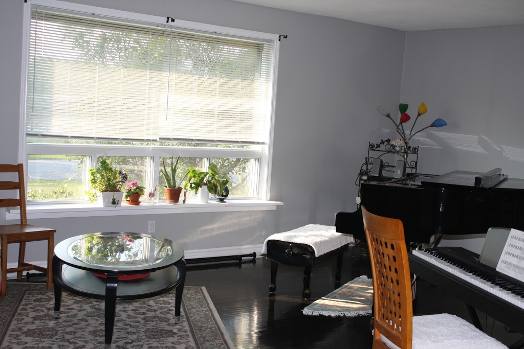 Laras Piano Studio | 4606 Lyons Pkwy, Niagara Falls, ON L2G 0A4, Canada | Phone: (289) 823-1747