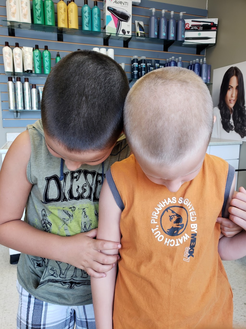Haircrafters | 10 Stanley St, Brantford, ON N3S 7N4, Canada | Phone: (519) 752-0842