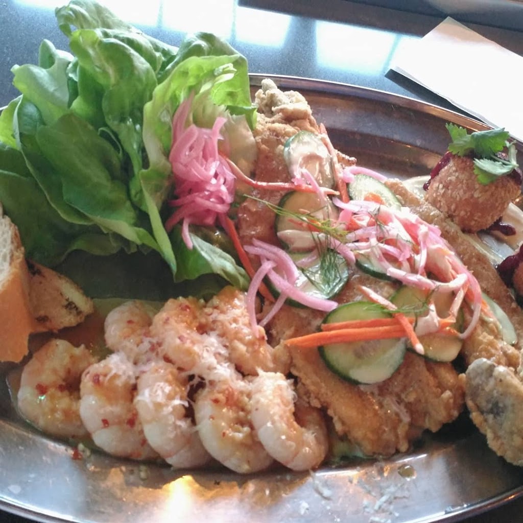 Smittys Oyster House | 643 School Rd, Gibsons, BC V0N 1V0, Canada | Phone: (604) 886-4665