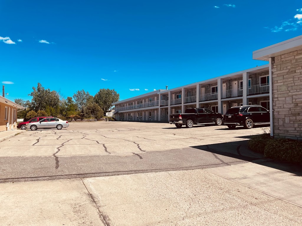 Cardston Inn | 848 Main St, Cardston, AB T0K 0K0, Canada | Phone: (403) 653-3952
