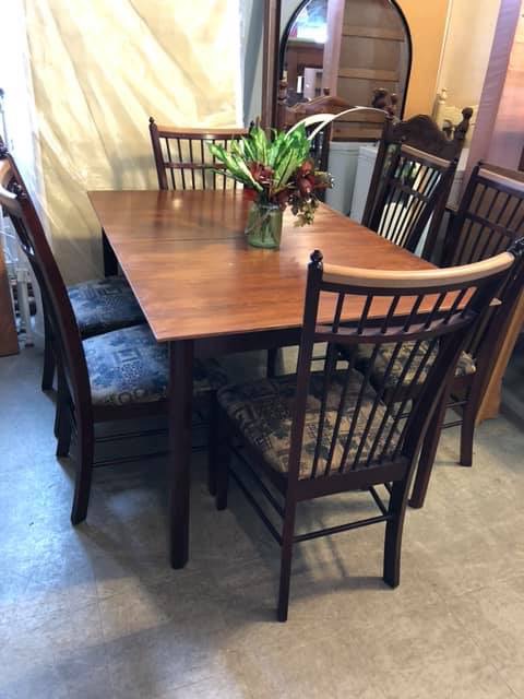 Friperie l entre 2 | 195 Bd Maloney O, Gatineau, QC J8P 3V8, Canad | Phone: (819) 712-1401
