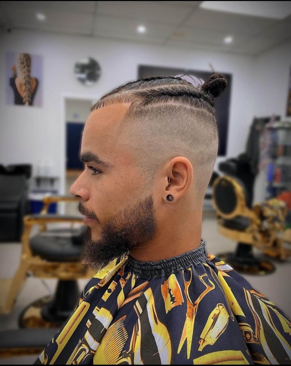 Azza Braids Bar(Inside SK Barber shop) | 288 Grays Rd, Hamilton, ON L8E 1V5, Canada | Phone: (289) 218-7871