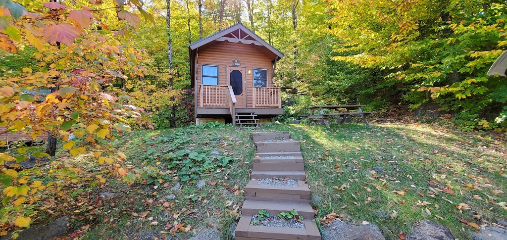 Camping et cabines du Sommet Morin Heights | 185 R. Bennett, Morin-Heights, QC J0R 1H0, Canada | Phone: (450) 227-2020
