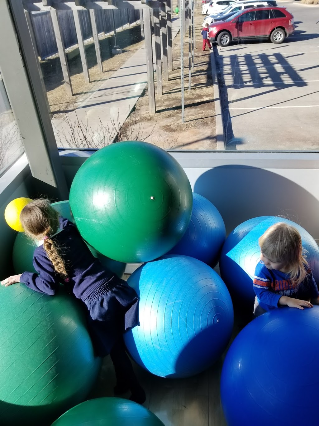 Niagara West YMCA | 325 Main St E, Grimsby, ON L3M 1R2, Canada | Phone: (905) 309-9622