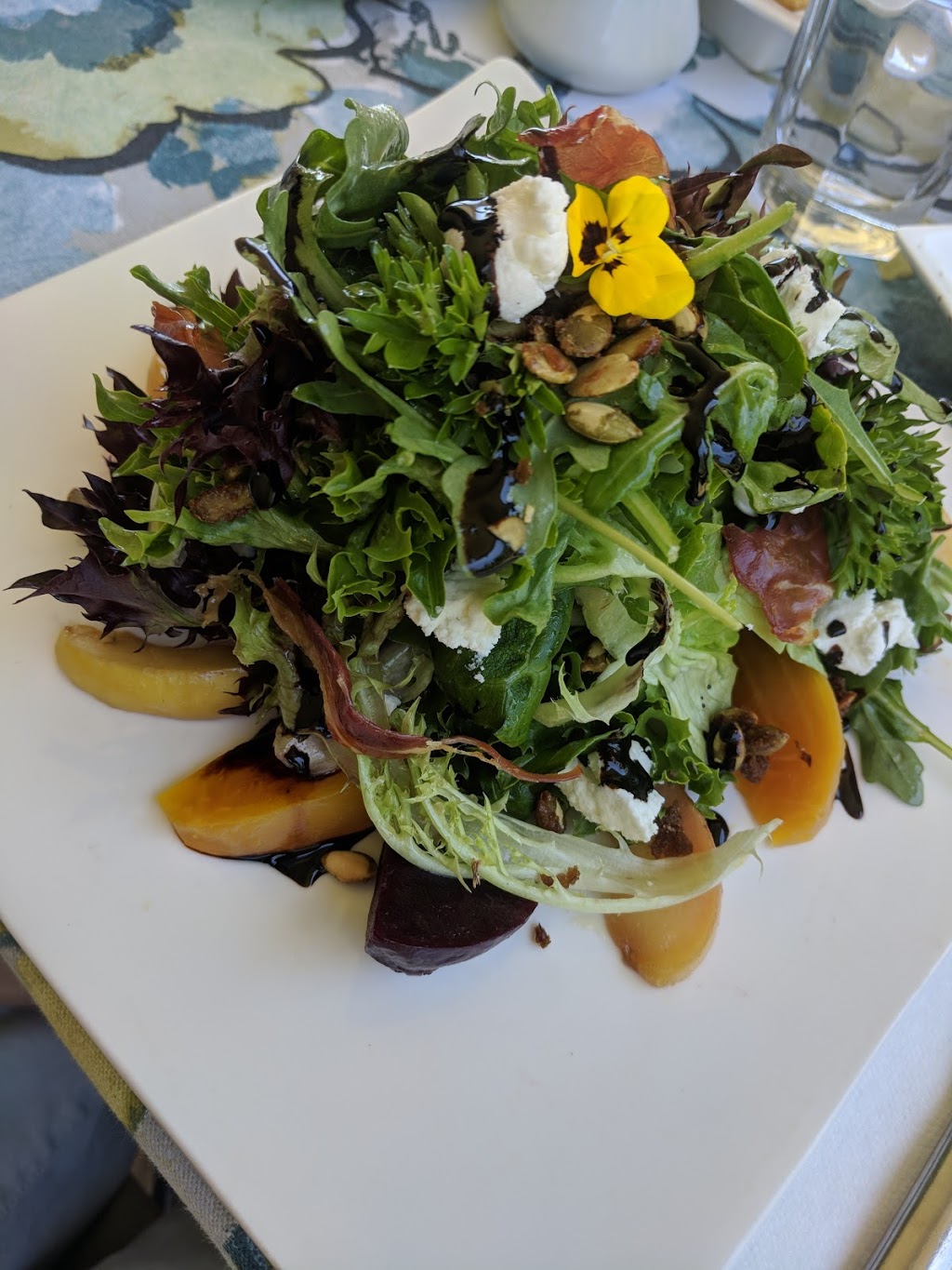 Vinoteca on Vineyard | 5039 Marshall Rd, Cowichan Valley E, BC V9L 5L1, Canada | Phone: (250) 709-2279