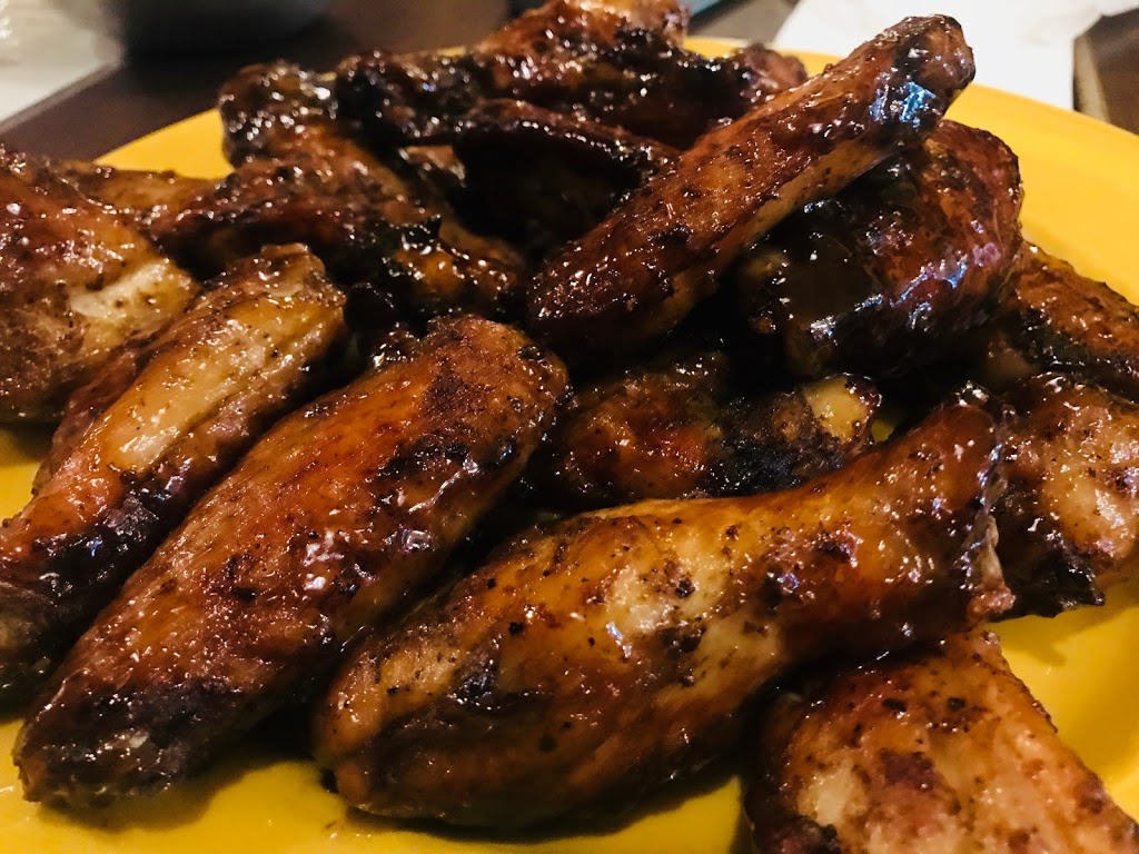 Mullins Irish Pub | 1033 Bay St, Toronto, ON M4W 1A7, Canada | Phone: (416) 963-3000