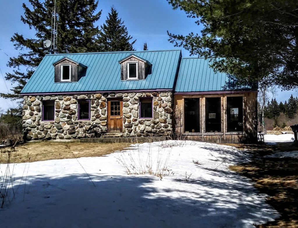 Couvertures Garneau inc. | 908 Boulevard Ouellet, Thetford Mines, QC G6G 7W3, Canada | Phone: (418) 334-1626