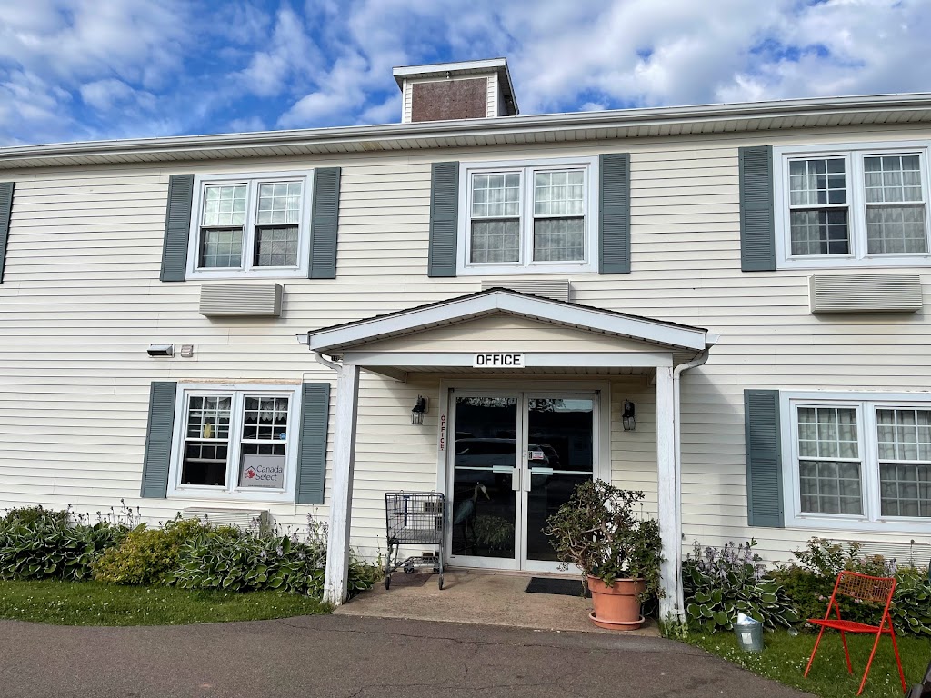 Sherwood Motor Inn | 281 Brackley Point Rd, Charlottetown, PE C1E 1Z3, Canada | Phone: (902) 892-1622