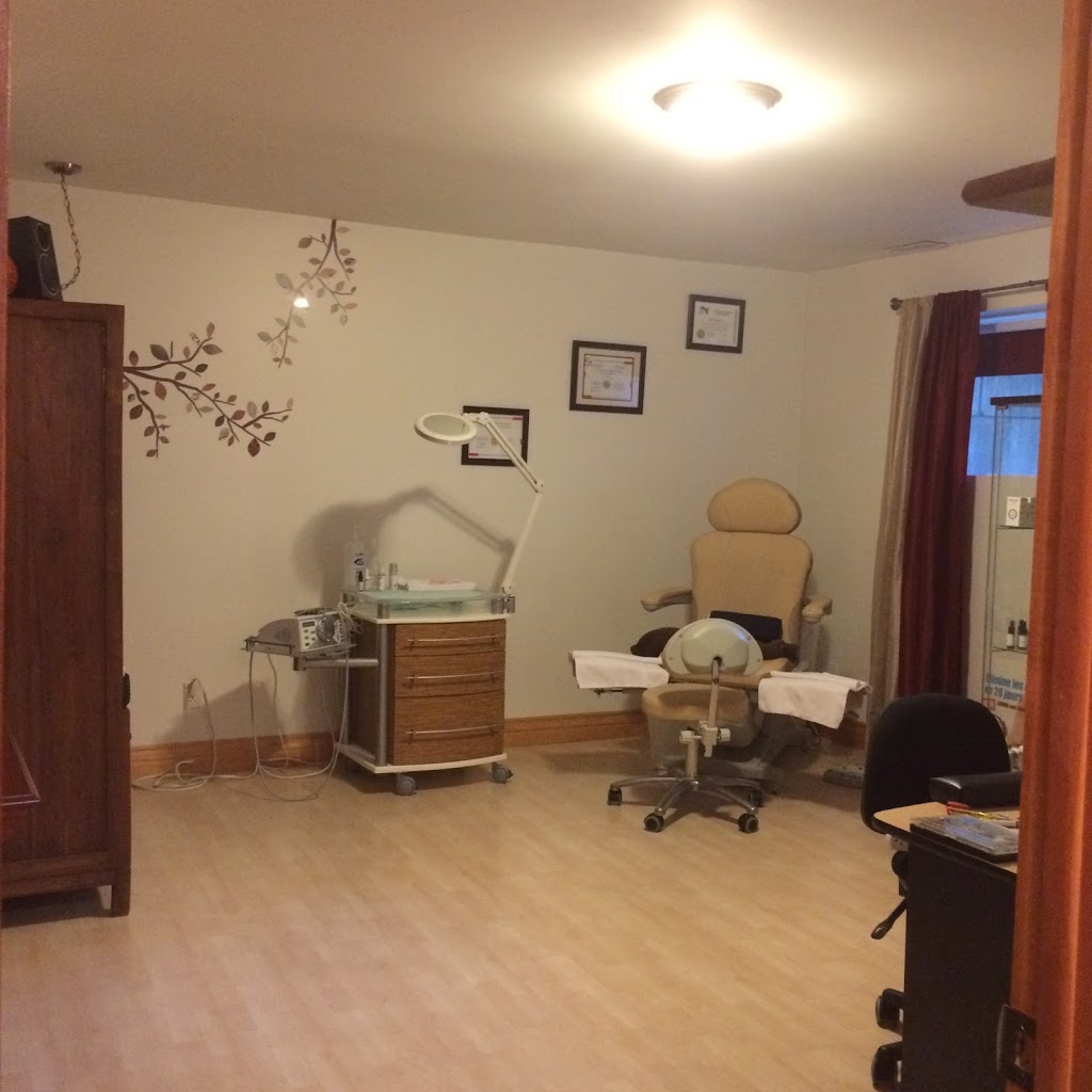 Catherine Bénard | 900 Terrasse Varin, Sainte-Agathe-des-Monts, QC J8C 3M9, Canada | Phone: (819) 507-0165