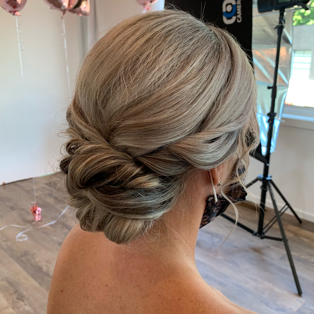 Natalie The Hairstylist | Located Inside ProBeauty Suites 2575 Dundas St. West Unit 26, Suite #27, Mississauga, ON L5K 2M6, Canada | Phone: (647) 262-7758