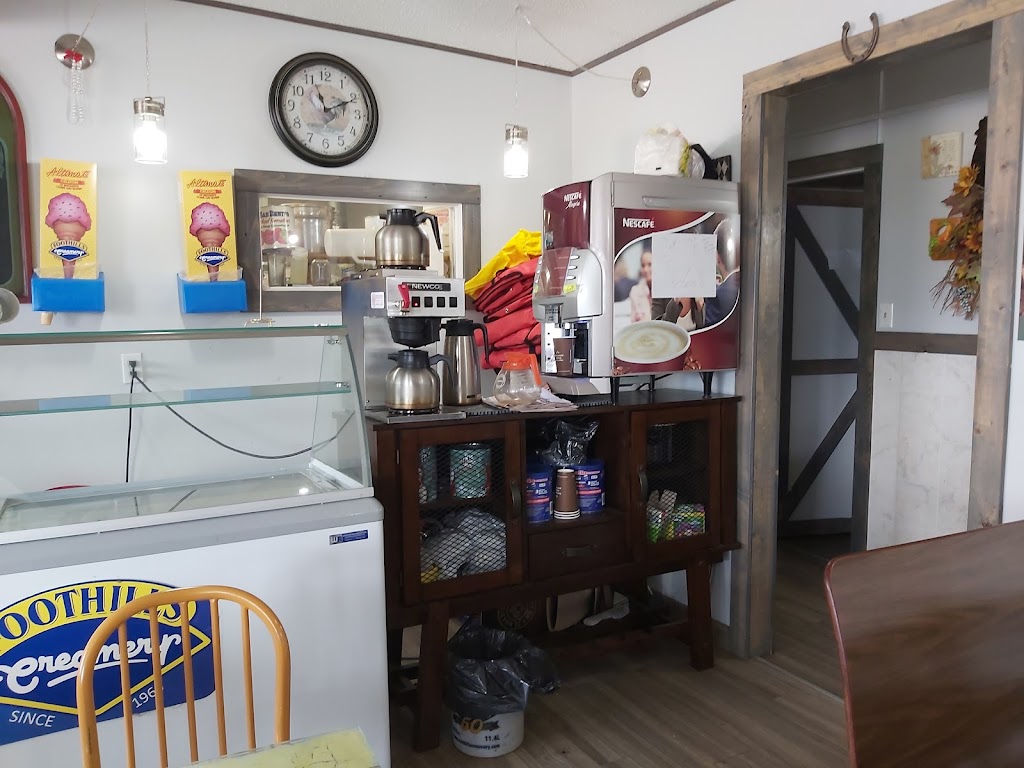 Viking Burger Queen | 5036 51 Ave, Viking, AB T0B 4N0, Canada | Phone: (780) 336-4740