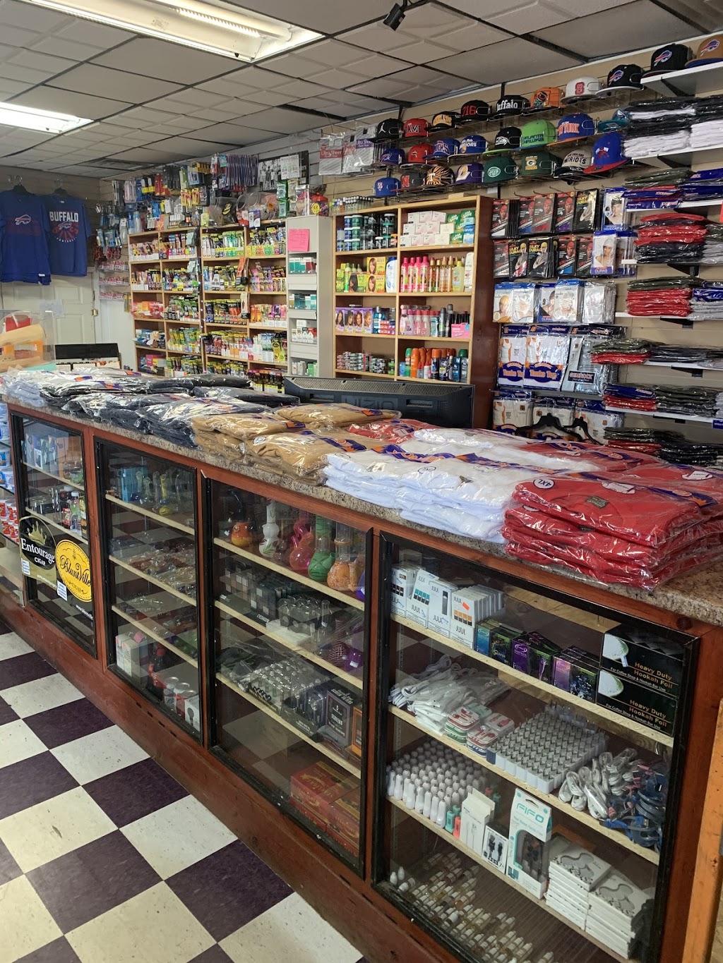 Snack and deli | 39 Locust St, Lockport, NY 14094, USA | Phone: (716) 727-3200