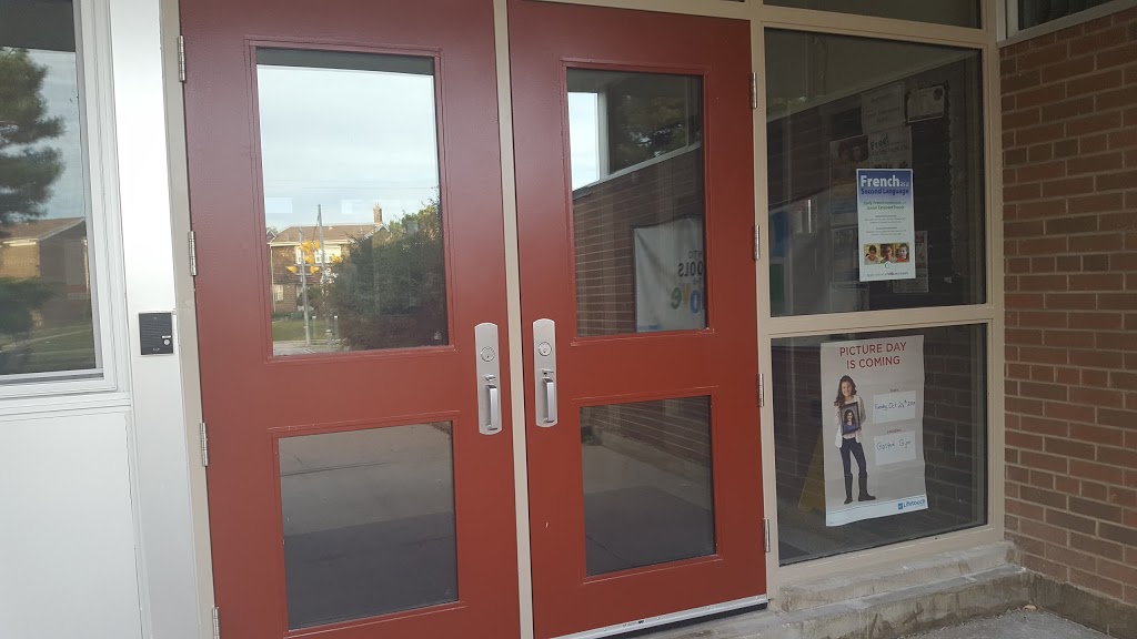 Gosford Public School | 30 Gosford Blvd, North York, ON M3N 2G8, Canada | Phone: (416) 395-2470