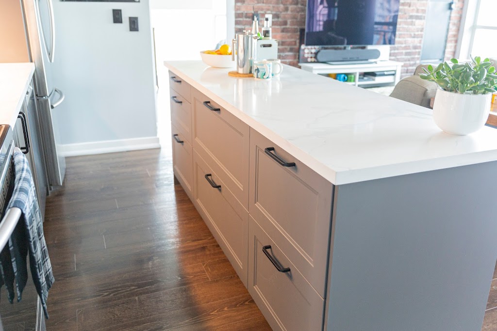 Modern Structure | 262 Kathryn Crescent, Newmarket, ON L3Y 1M2, Canada | Phone: (647) 620-7590