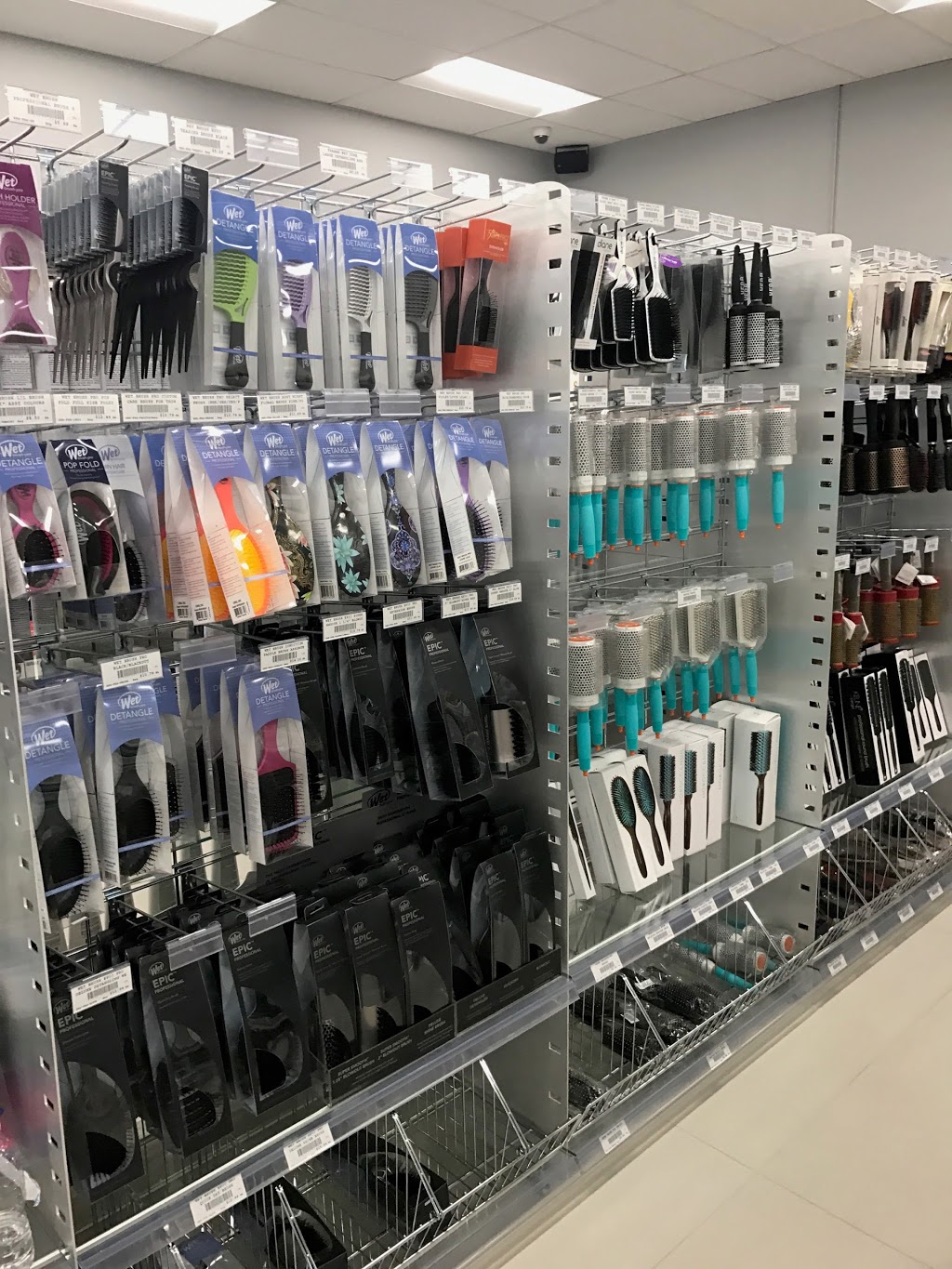 Modern Beauty Supplies | 360-7488 King George Blvd, Surrey, BC V3W 0H9, Canada | Phone: (604) 503-6270