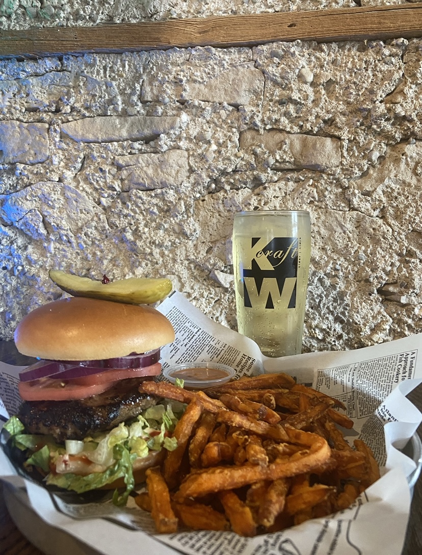 Shepherds Pub | 5 E Mill St, Elora, ON N0B 1S0, Canada | Phone: (519) 846-5775