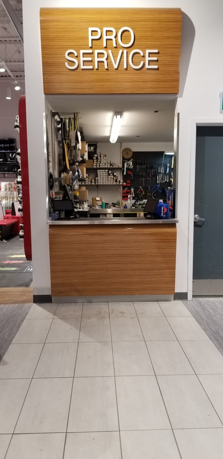 Hockey Experts | 2946 Boulevard des Récollets, Trois-Rivières, QC G9A 6J2, Canada | Phone: (819) 378-9374