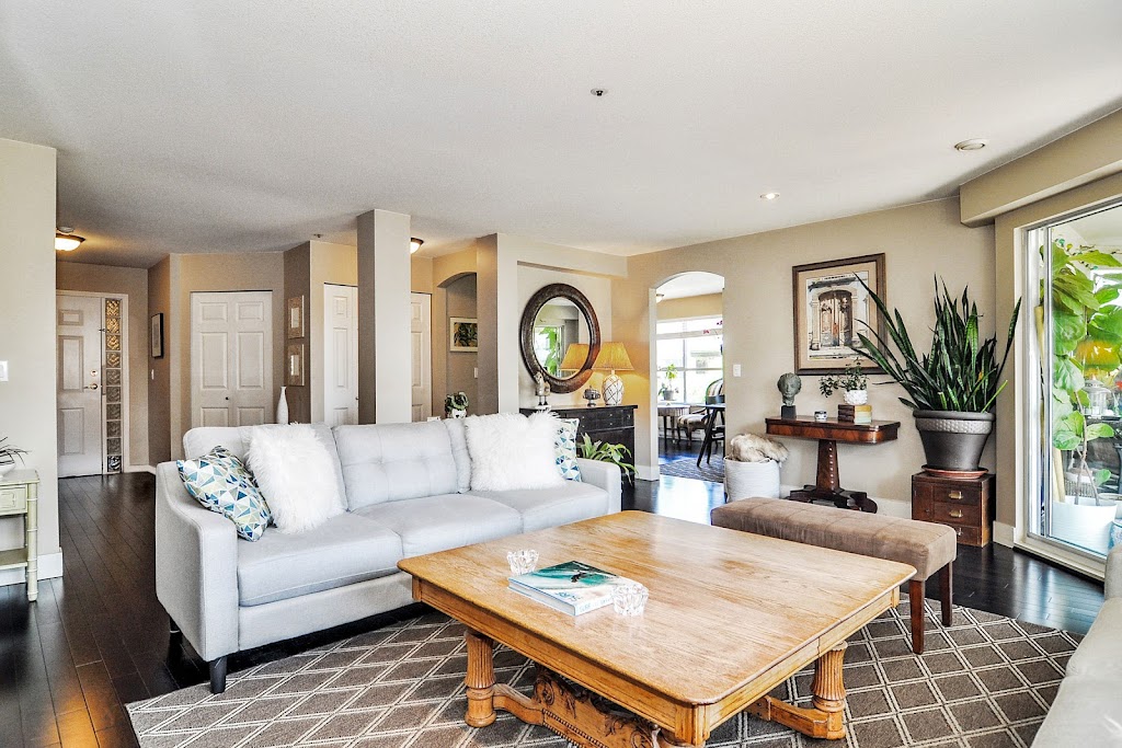Michael Cosburn, Realtor | 4061 200 St #116, Langley Twp, BC V3A 1K8, Canada | Phone: (778) 245-8424