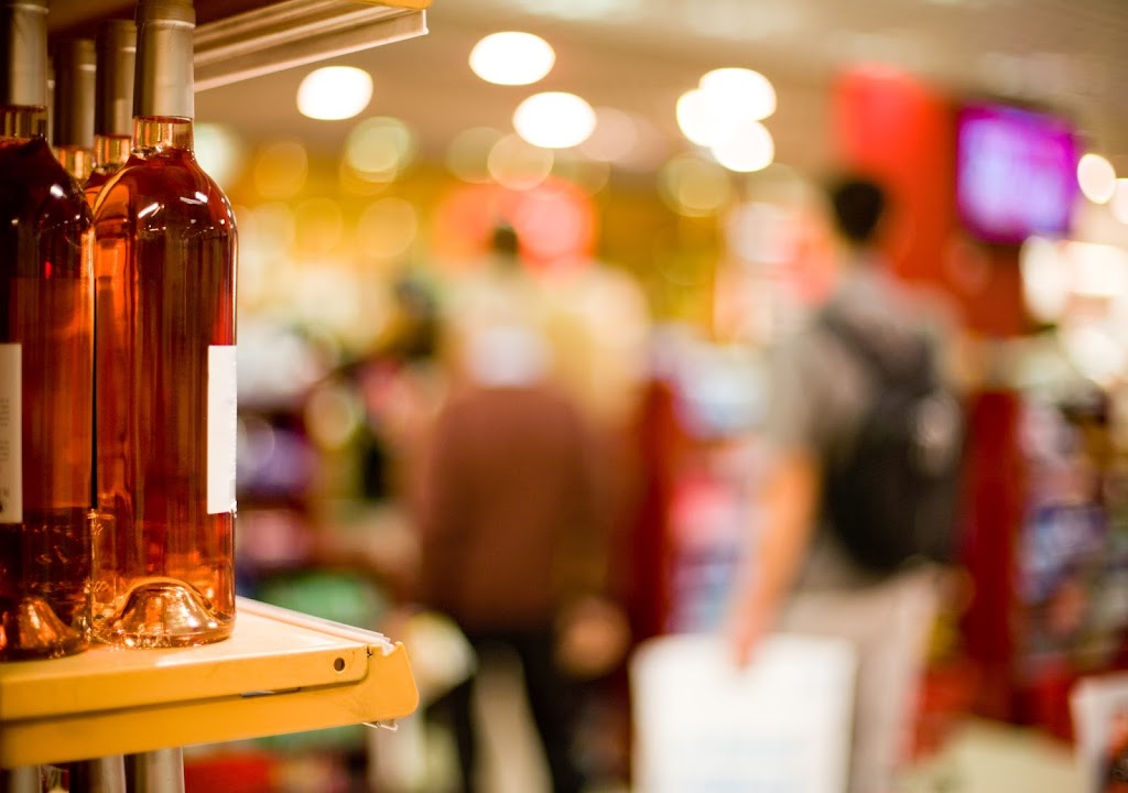 Shark Club Liquor Store | 489 Mayor Magrath Dr S, Lethbridge, AB T1J 3L8, Canada | Phone: (403) 380-2033