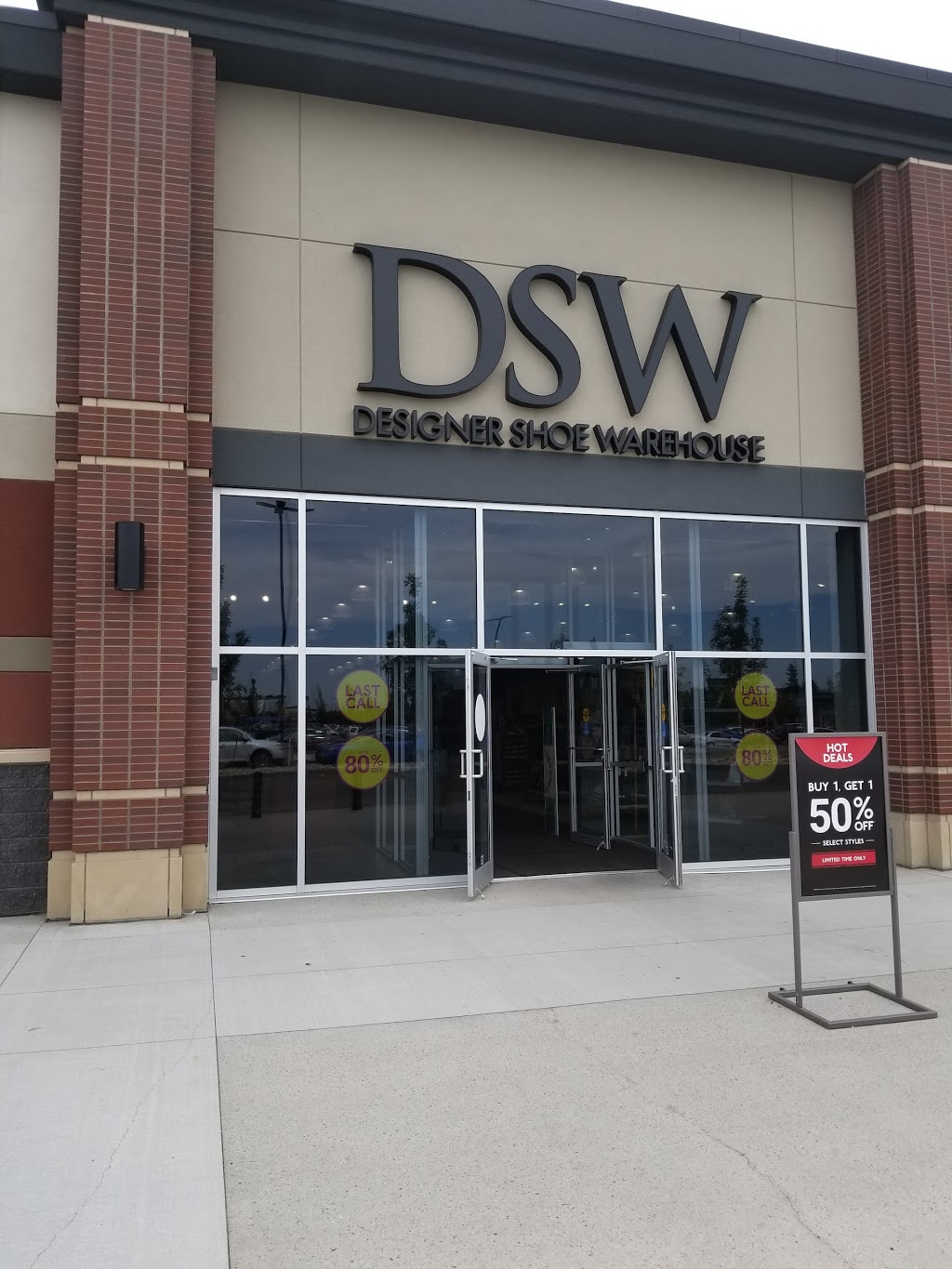 DSW Designer Shoe Warehouse, 3803 