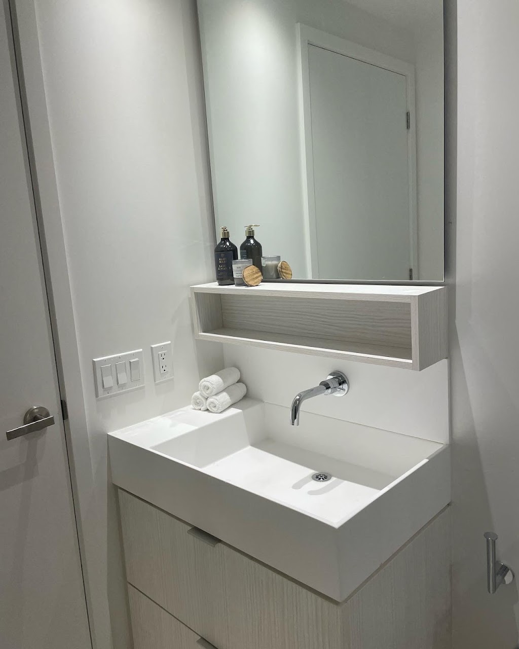 HH renovation & general contracting Inc | 18 Delbert Dr, Scarborough, ON M1P 1X2, Canada | Phone: (647) 550-4807