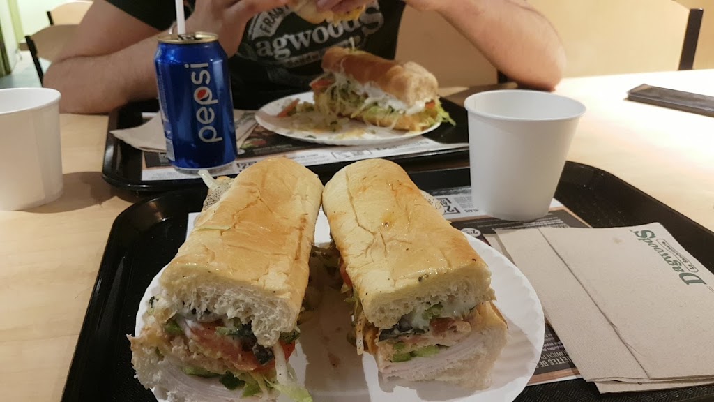 Dagwoods La Sandwicherie | 2015 Boulevard Marcel-Laurin, Saint-Laurent, QC H4R 1K4, Canada | Phone: (514) 336-0026