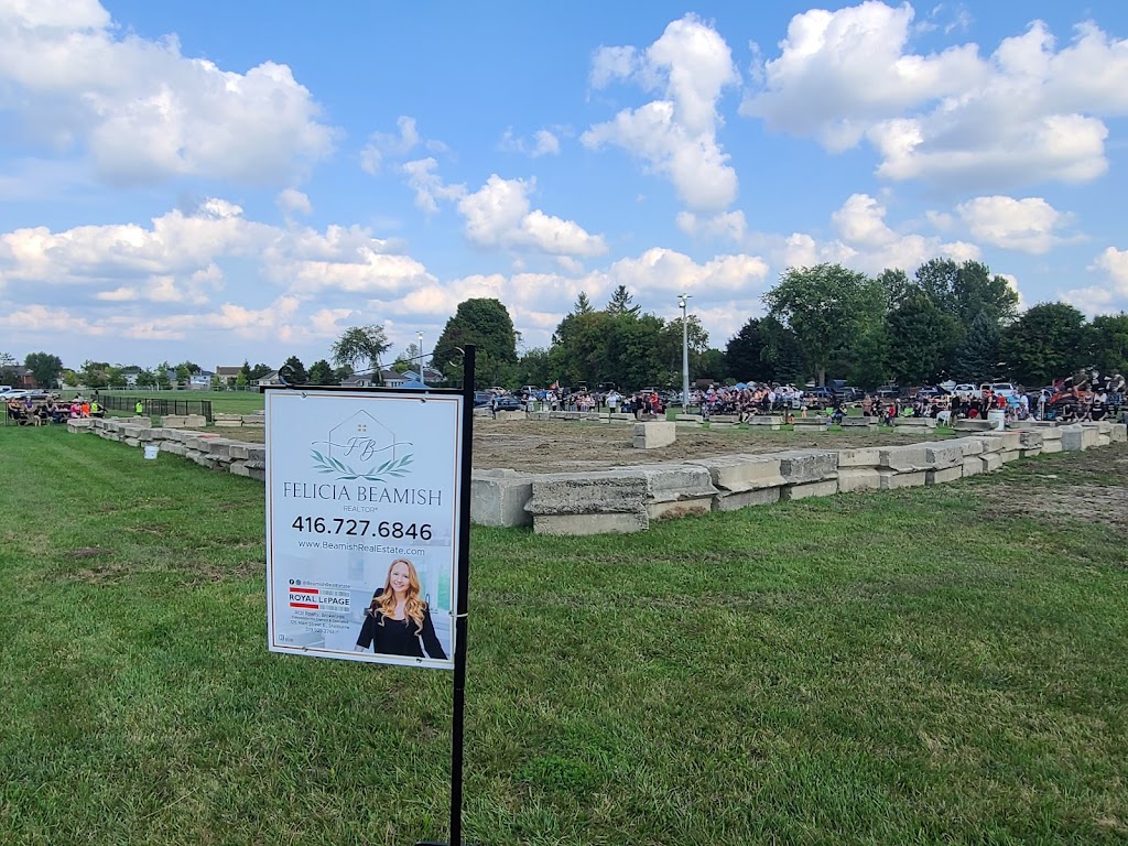 Felicia Beamish Real Estate | 126 Main St E, Hornings Mills, ON L9V 3K5, Canada | Phone: (416) 727-6846