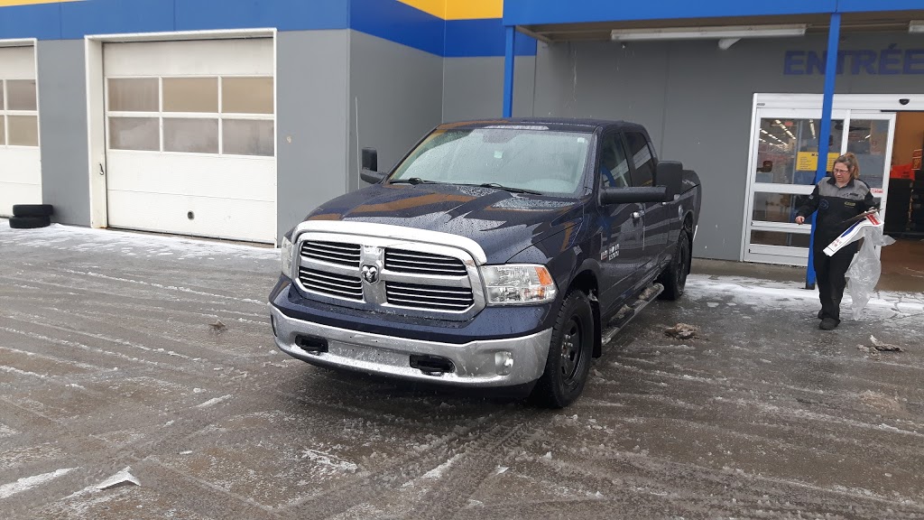 Mr. Lube at Walmart | 51 Boulevard de la Gappe, Gatineau, QC J8T 0B5, Canada | Phone: (819) 561-1161