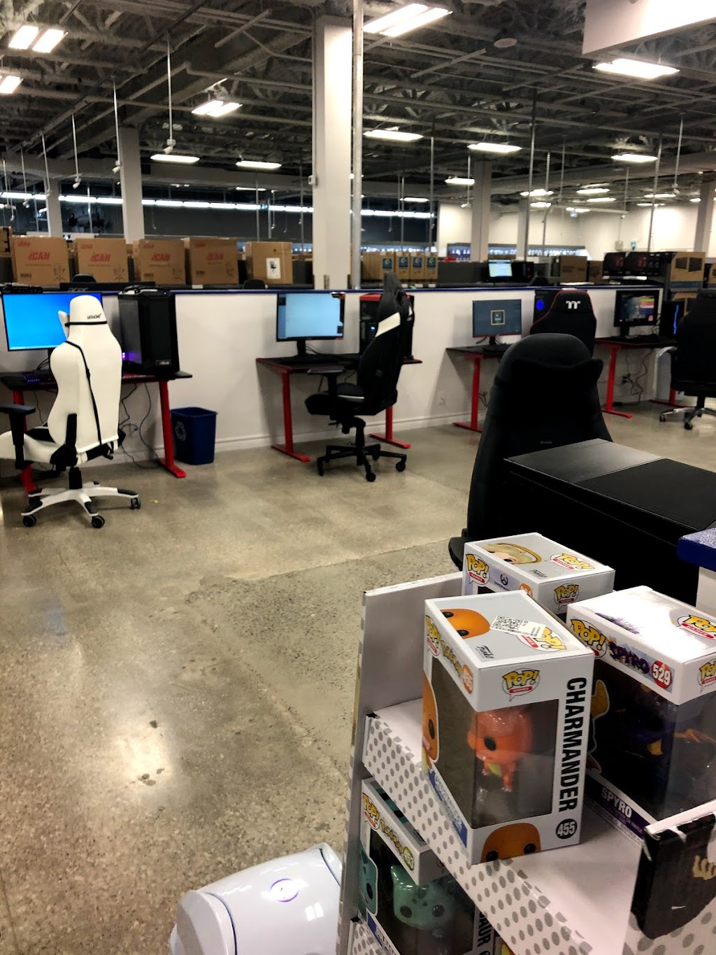 Canada Computers & Electronics | 6600 Yonge St, North York, ON M2M 3X4, Canada | Phone: (416) 733-4481