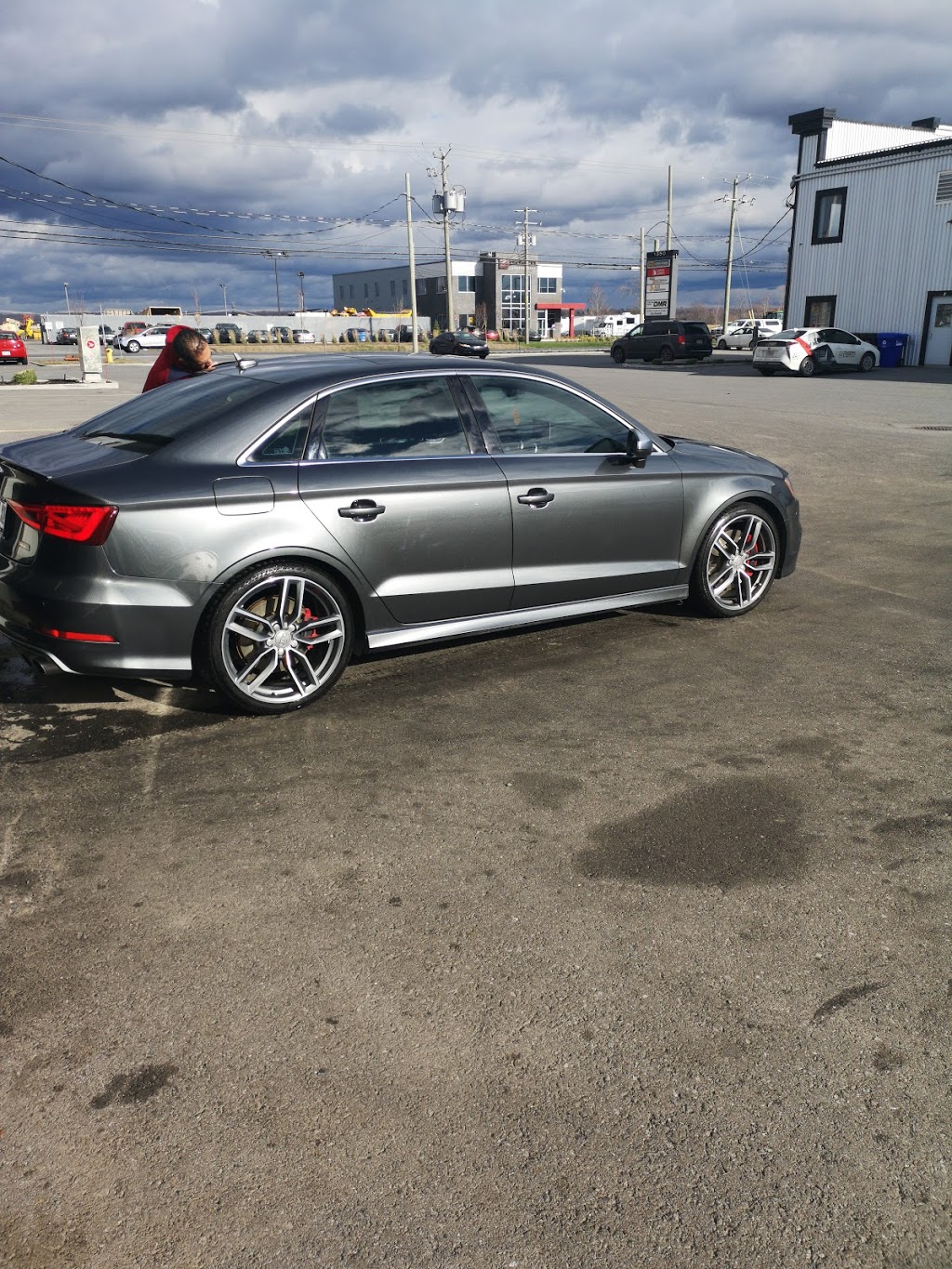 Lave-Auto Varennes | 1348 Boulevard Lionel-Boulet, Varennes, QC J3X 1P7, Canada | Phone: (450) 929-3702