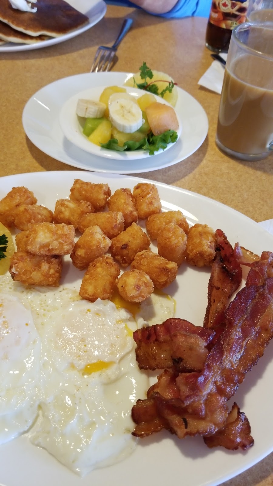 Humptys Family Restaurants | 14315 Macleod Trail SW, Calgary, AB T2Y 1M6, Canada | Phone: (403) 254-6990