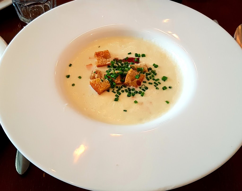 Eastside Social | 1008 Queen St E, Toronto, ON M4M 1K1, Canada | Phone: (416) 461-5663