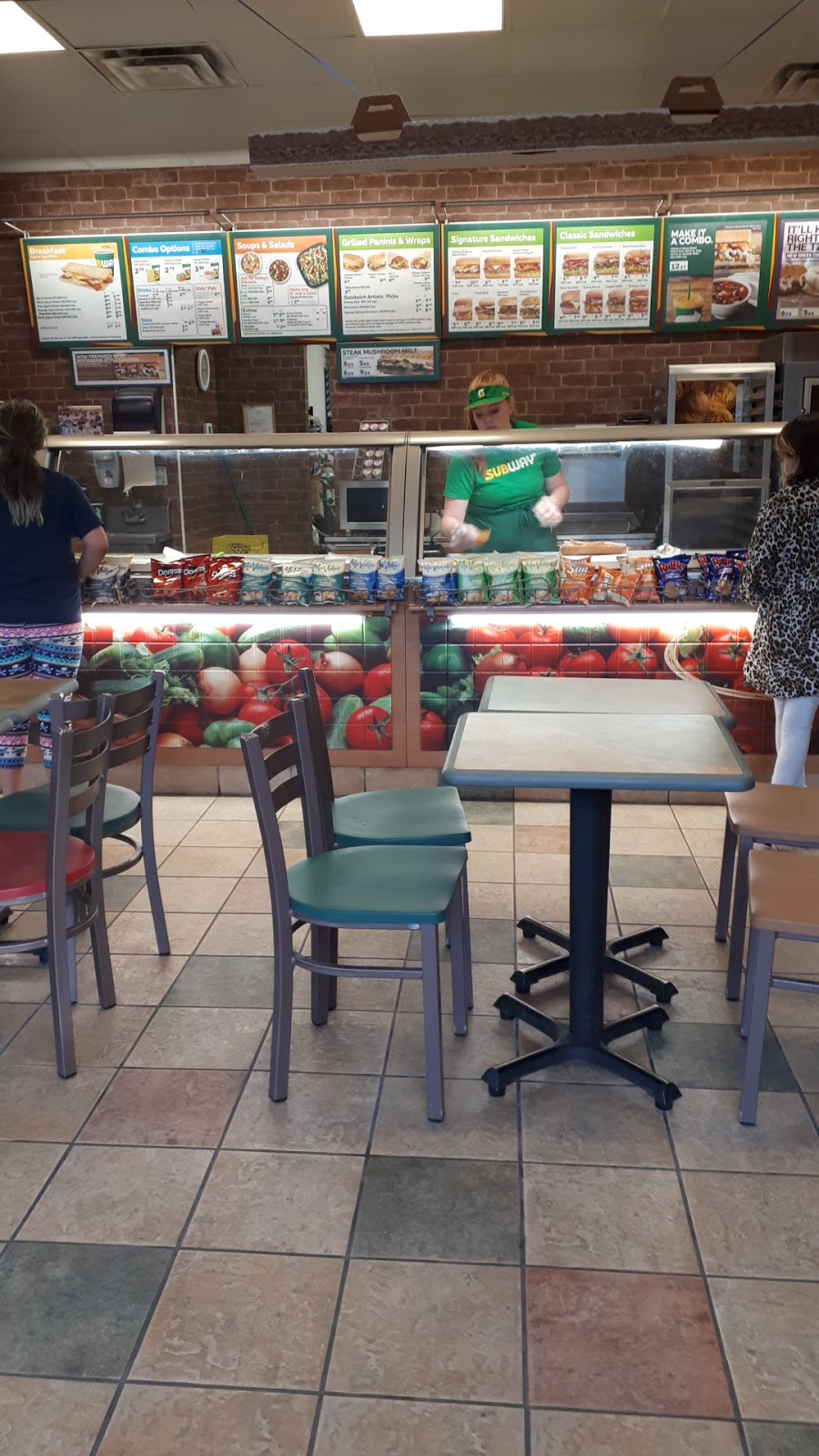 Subway | 1770 Shawnigan Lake-Mill Bay Rd, Shawnigan Lake, BC V0R 2W0, Canada | Phone: (250) 743-3788