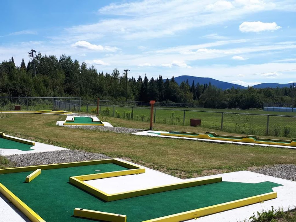Mini-Putt Chartierville | 27 Rue St Jean Baptiste, Chartierville, QC J0B 1K0, Canada | Phone: (819) 560-8522