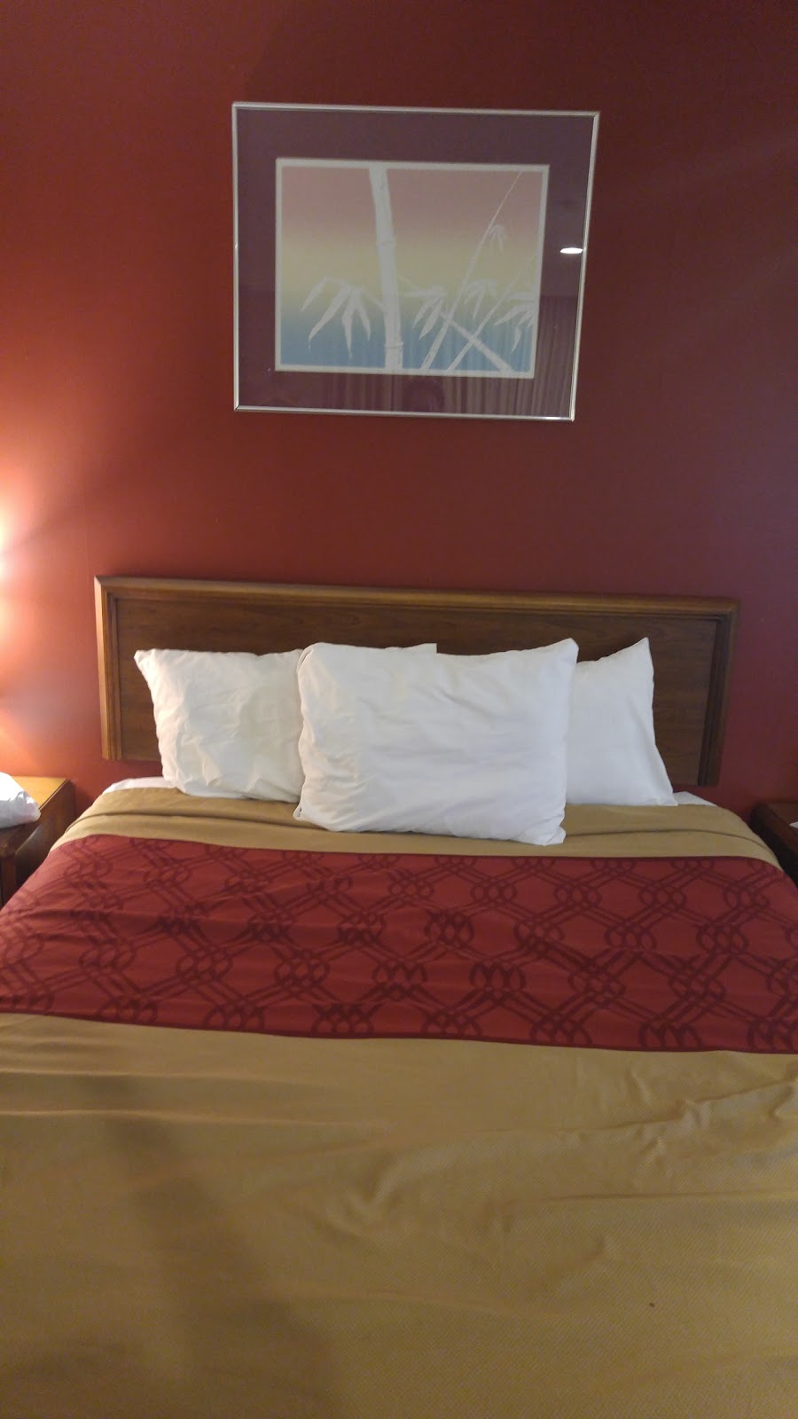 Econo Lodge | 636 York St, London, ON N5W 2S7, Canada | Phone: (519) 433-8161