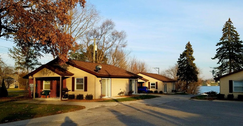 Burkemos Beach Apartments | 5814, 1801 River Rd, St Clair, MI 48079, USA | Phone: (810) 329-2700