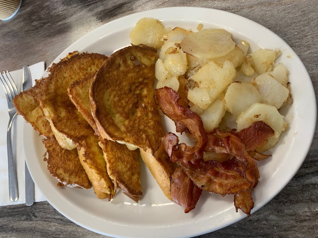La Riva Grill | 9417 Rue Main, Richibucto, Saint-Charles, NB E4W 4B7, Canada | Phone: (506) 523-7482
