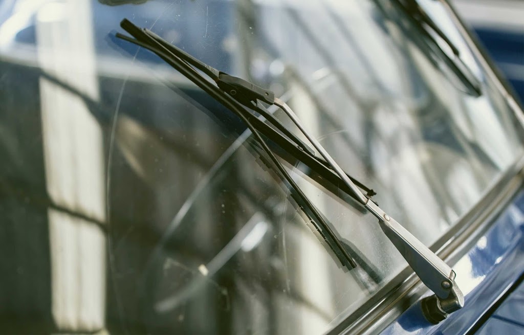 RJs Auto Glass & Accessories | 40 McCulloch Dr, Espanola, ON P5E 1J1, Canada | Phone: (705) 869-3726