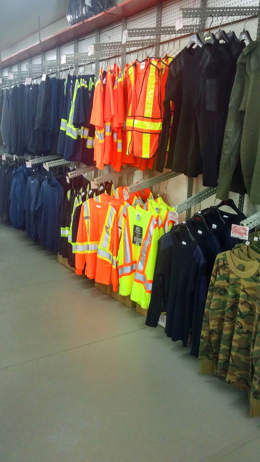Surplus St-Gilles Inc | 2749 QC-269, Saint-Gilles, QC G0S 2P0, Canada | Phone: (418) 888-3140