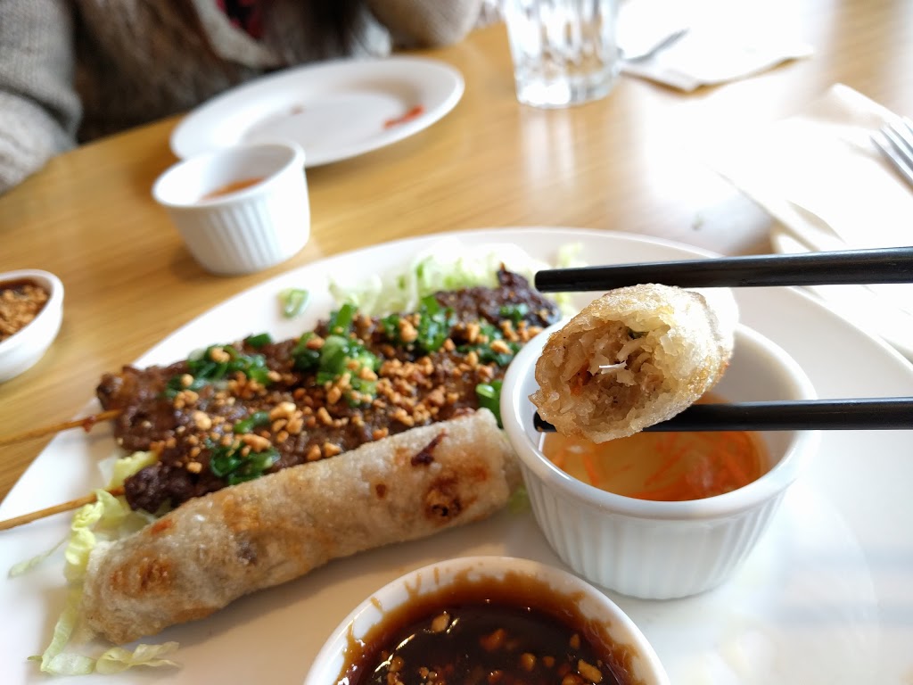 Lemongrass West restaurant | 3715 51 St SW #116, Calgary, AB T3E 6V2, Canada | Phone: (403) 242-2633