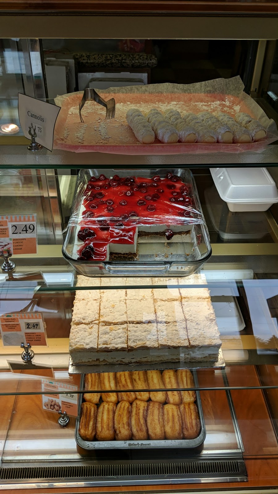 Delicious Pizza | 900 Fairway Crescent, Kitchener, ON N2A 4B3, Canada | Phone: (519) 896-8896