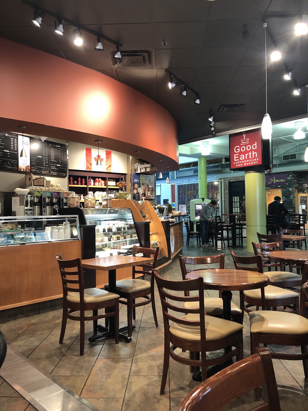Good Earth Coffeehouse - Eau Claire Market | bakery | 200 Barclay Parade SW, Calgary, AB T2P 4R5, Canada | 4032378684 OR +1 403-237-8684
