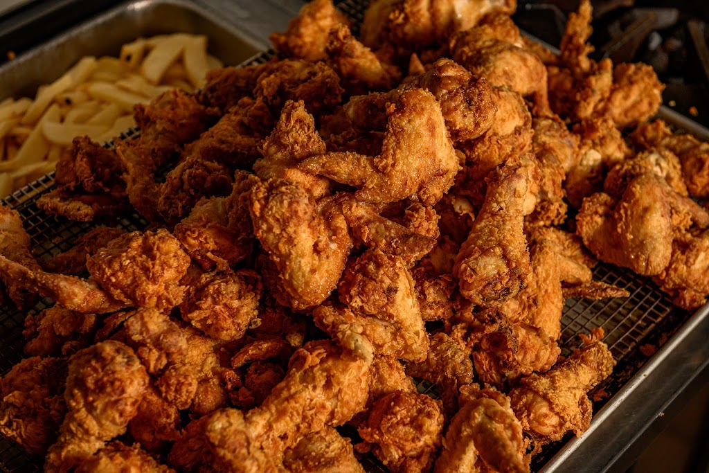 Ding-a-Wing | 397 Roncesvalles Ave, Toronto, ON M6R 2N1, Canada | Phone: (416) 546-1431